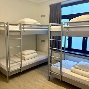 Hostal The Legacy By 2go4 Center